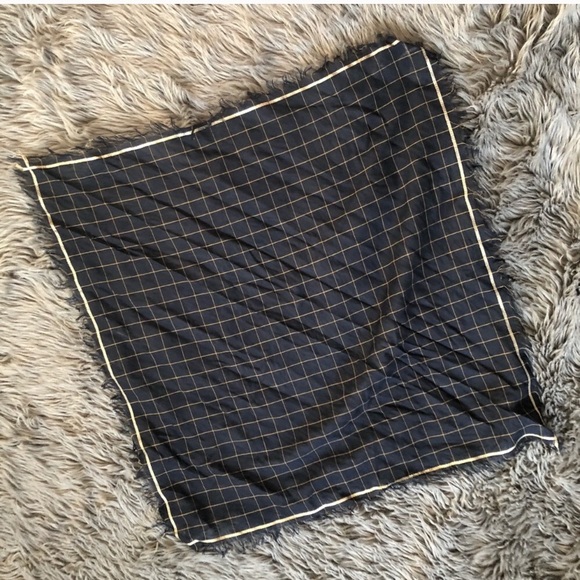 Madewell Windowpane Bandana - Picture 4 of 5